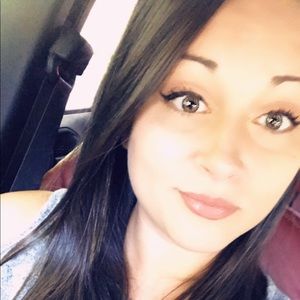 Meet your Posher, Briana